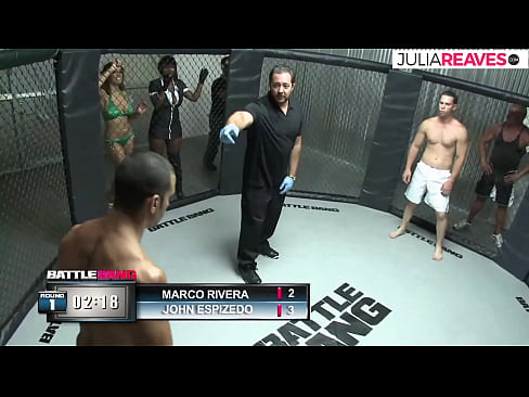 ❤️ Ultimate Fighter ríða númerastúlku strax eftir bardaga í hringnum Klám vk hjá okkur ❌️